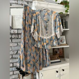 American Eagle Blue/Peach/Cream Patchwork Maxi Skirt and matching blouse Both XL